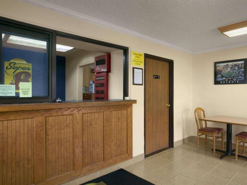 Super 8 By Wyndham Saginaw Motel Luaran gambar