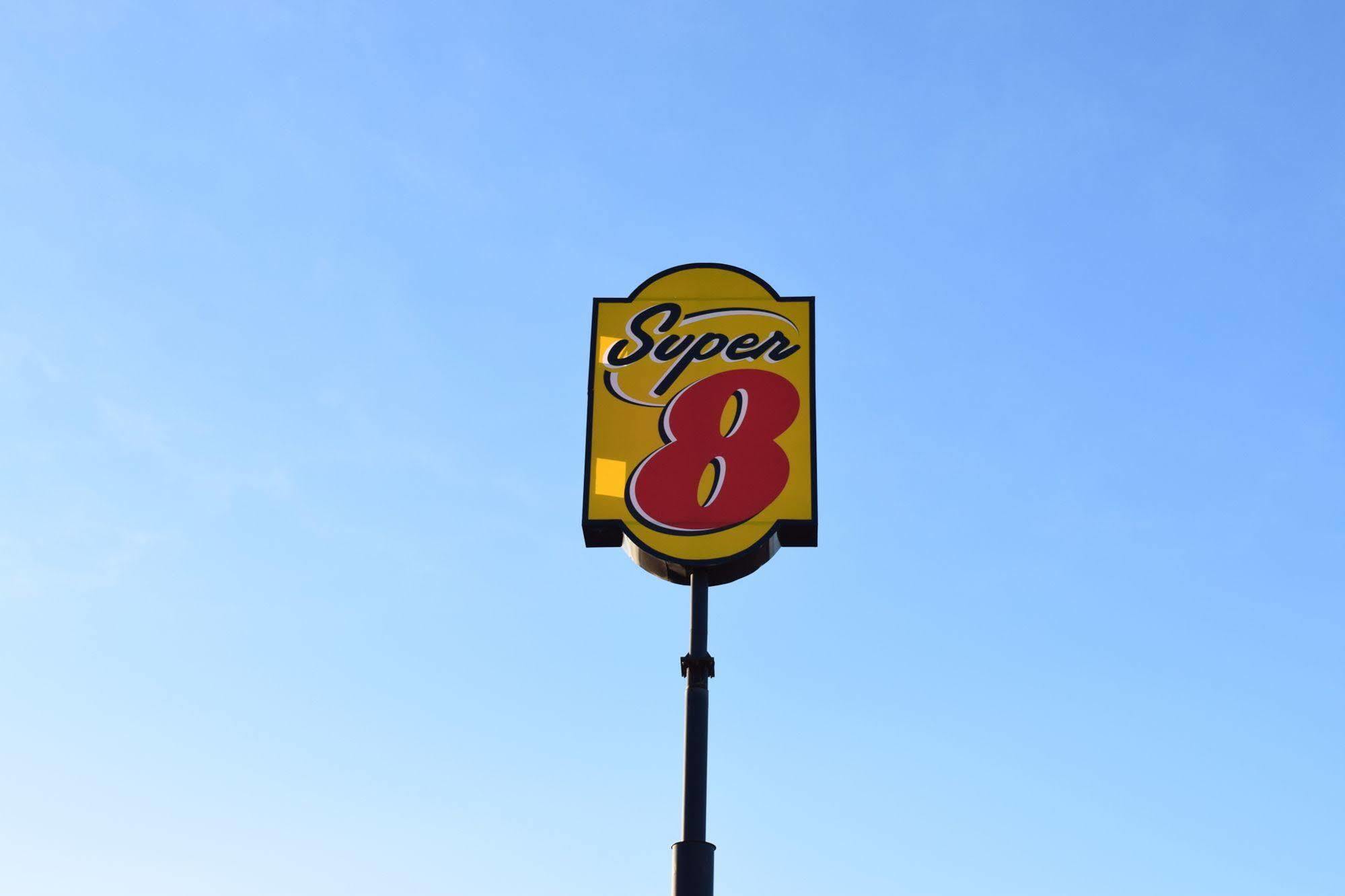 Super 8 By Wyndham Saginaw Motel Luaran gambar